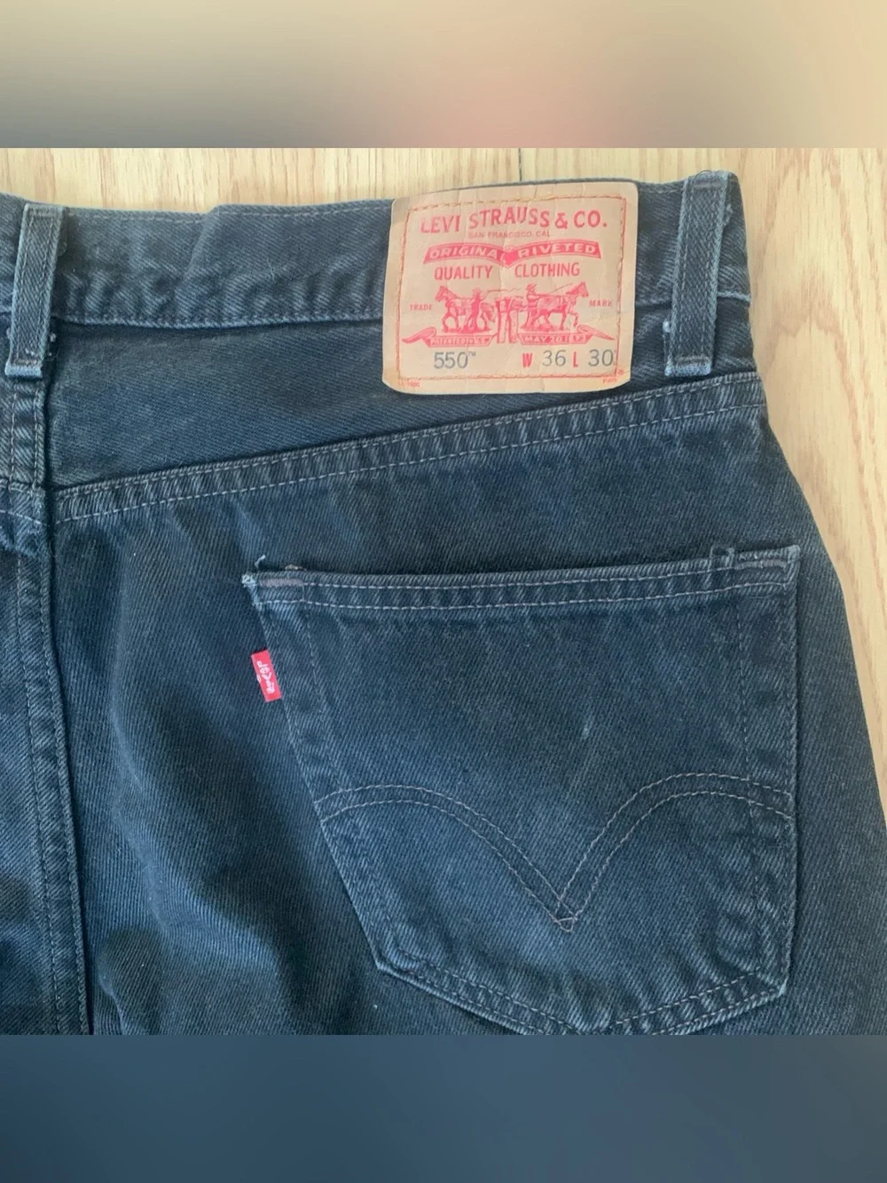 VTG Levi’s 550 Relaxed Fit 100% Cotton Black Row Hem Y2K 90s 36x30 Hipster